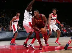  从克里夫兰骑士刷新队史纪录备战NBA季后赛到亚冠窗口期攻防权衡，广州队围绕欧超杯门线救险