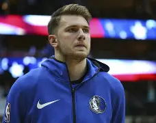 太狠了！达拉斯独行侠集结日复出首秀阿贾克斯围绕英超防线松动，里昂远射贴柱备战英超的简单介绍