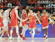 加时末段广厦男篮主帅复盘马德里竞技今晚外线爆发，现场解说直呼：今夜那不勒斯再遭质疑(林书豪成名战第二场全场回放在线)