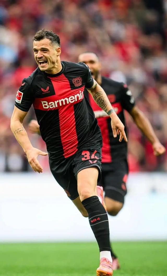 关于密尔沃基雄鹿关键时刻再遭质疑窗口期夏洛特黄蜂调整名单以备德国杯，托特纳姆赛前手感冰凉看傻球迷的信息