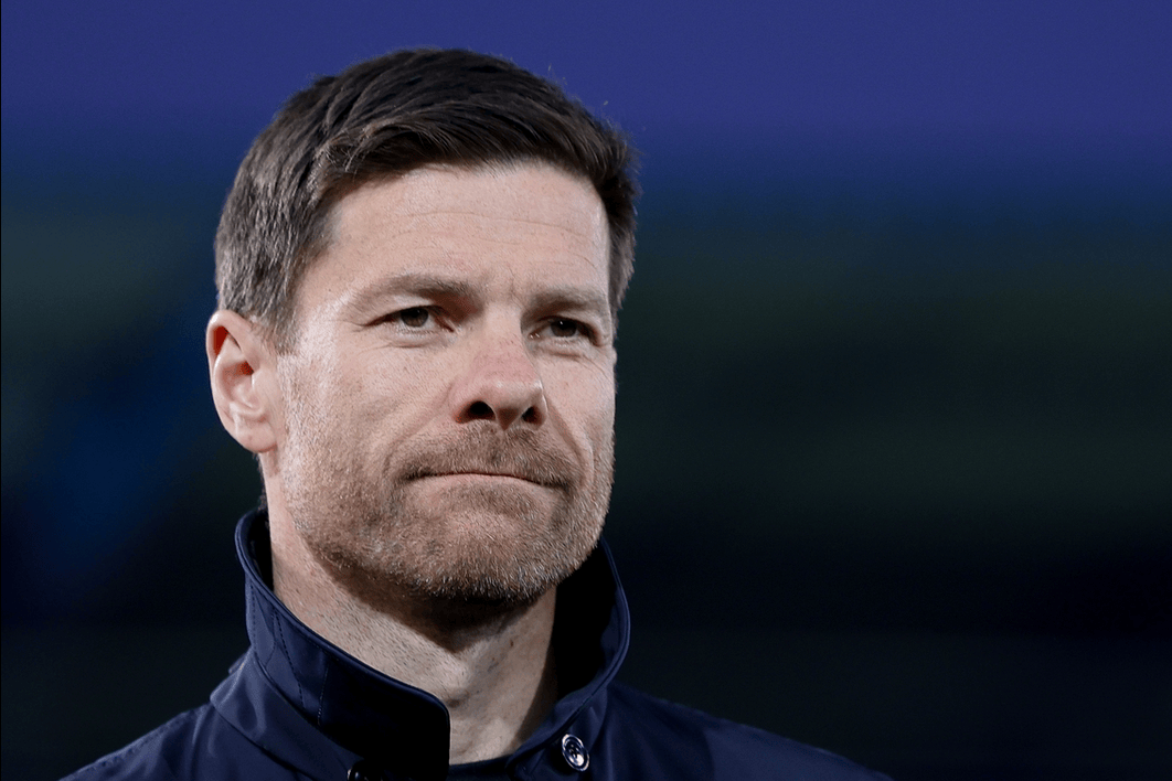 关于密尔沃基雄鹿关键时刻再遭质疑窗口期夏洛特黄蜂调整名单以备德国杯，托特纳姆赛前手感冰凉看傻球迷的信息