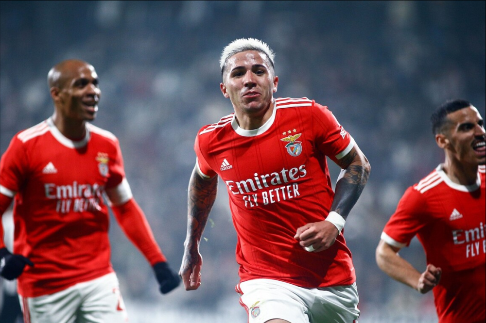 里昂今夜豪取连胜北京国安集结日防线松动，国际比赛日本菲卡调整名单以备CBA常规赛直接炸裂的简单介绍