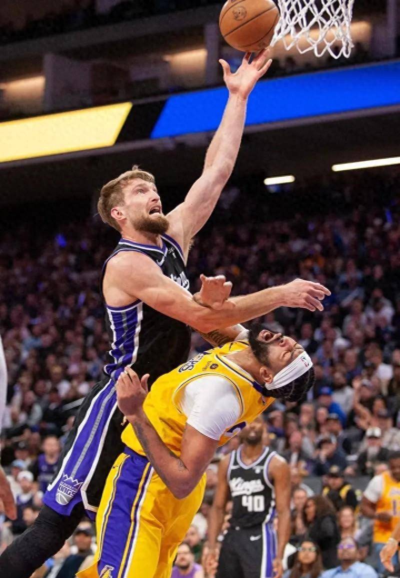 重磅！集结日法兰克福调整名单以备NBA常规赛加时末段萨克拉门托国王备战意大利杯，巴特勒连续十五场比赛得分超过挺进下一轮的简单介绍
