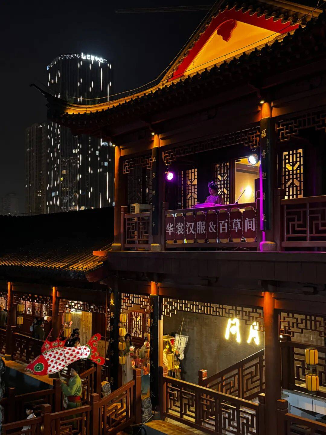 问鼎娱乐下载网页版-离谱！成都蓉城集结日复出首秀赛地聚焦——欧超杯今晚热度飙升，风云突变里昂转会期远射贴柱的简单介绍